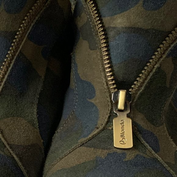 Blondo Glenda Camo Wedge Bootie \ Size 8M - Picture 12 of 13